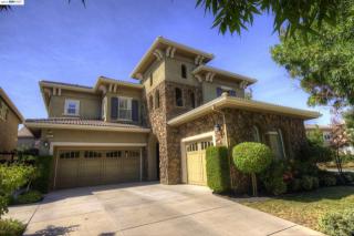 653 Comunidad St, Tracy, CA 95391-2007