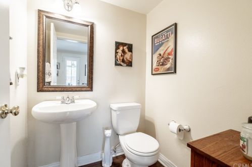 5632 Allendale Dr, Riverside CA  92507-8482 exterior