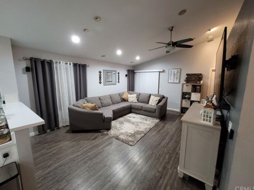 1366 Abbey Pines Dr, Perris, CA 92571-9202