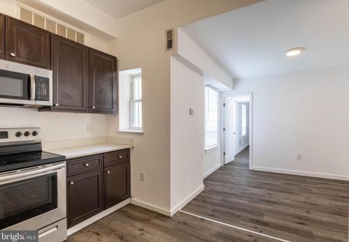 2024 8th St, Philadelphia PA  19122-1304 exterior