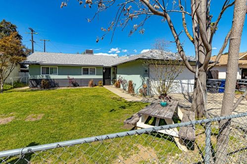 1113 Whitman Way, Modesto, CA 95351-1936