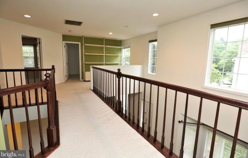 24 Dorset Ct, Princeton NJ  08540-7054 exterior