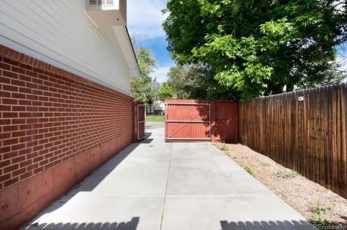 1080 Briarwood Dr, Denver CO exterior