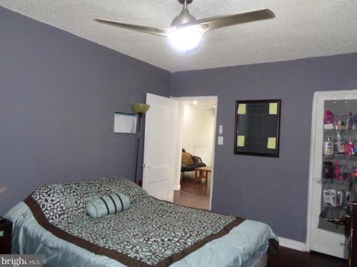 6306 10th St, Philadelphia PA 19133-1511 exterior