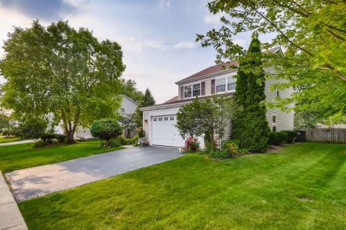 728 Medford Dr, South Elgin, IL 60177-2559
