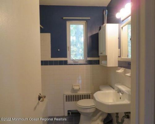 283 Spring St, Tinton Falls NJ  07701-2281 exterior