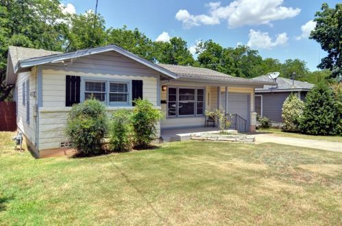 3220 Olive Pl, Fort Worth TX  76116-4216 exterior