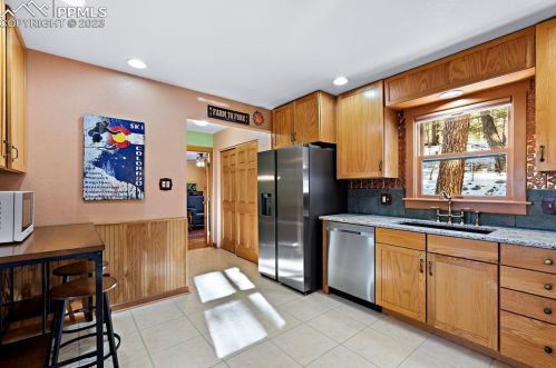 84 Pne Ln, Woodland Park CO 80863-9535 exterior