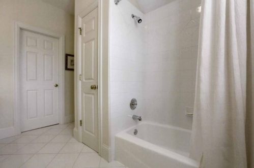 130 High Point Walk, Atlanta GA  30342-2480 exterior