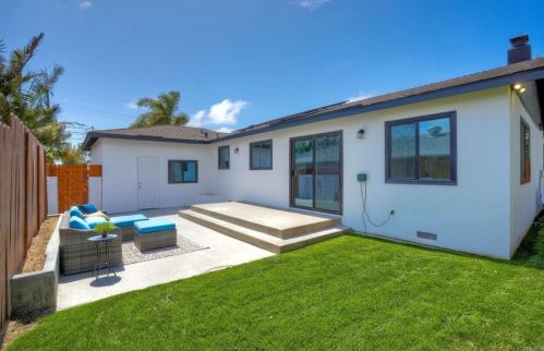 1442 Burroughs St, Oceanside CA  92054-5431 exterior