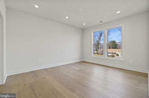 7302 Dickenson St, Springfield VA  22150-4014 exterior