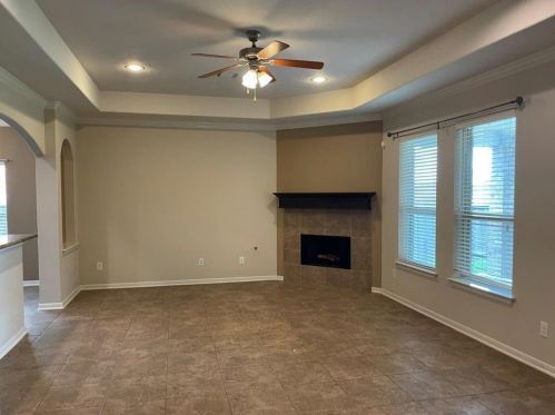 6214 Oxford Lake Dr, Richmond TX  77471-4659 exterior