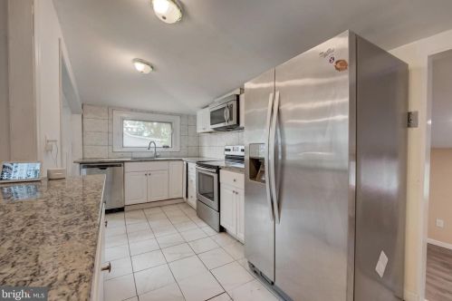 4964 Elm St, Shady Side MD  20764-9655 exterior