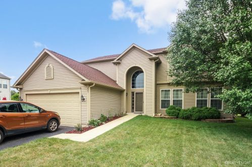 227 Honeysuckle St, Lemont, IL 60490-2051