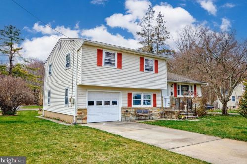 30 Rossa Ave, Trenton, NJ 08648-3535