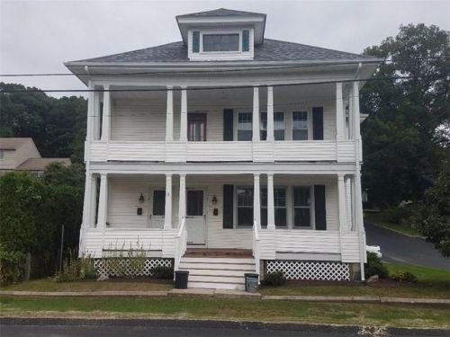 79 Earl St, Lincoln, RI 02865-3524