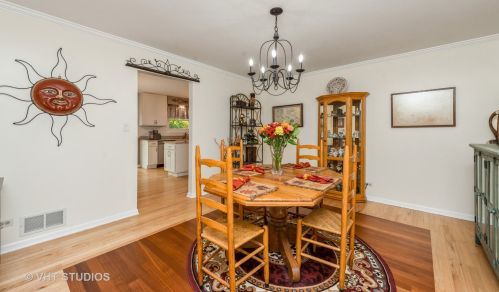 2313 Elk Dr, Spring Grove IL  60081-8782 exterior