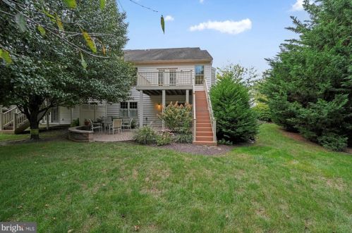 15 Leeds Ct, Lancaster PA  17602-4676 exterior