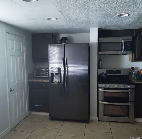 1130 Cloverdale St, Riverside CA  92501-1540 exterior