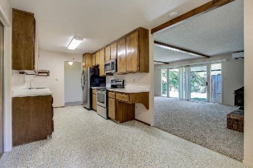 5210 Meadow View Ln, Auburn, CA 95602-9129