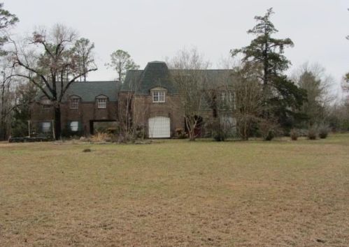 46 Arizona Ln, Huntsville, TX 77320-1610