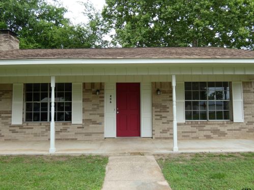 406 3rd St, Chandler, TX 75758-2210