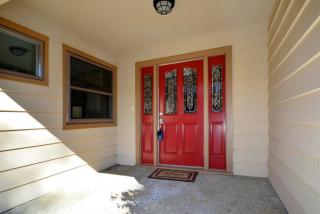 581 Paradise Rd, Salinas, CA 93907-8738
