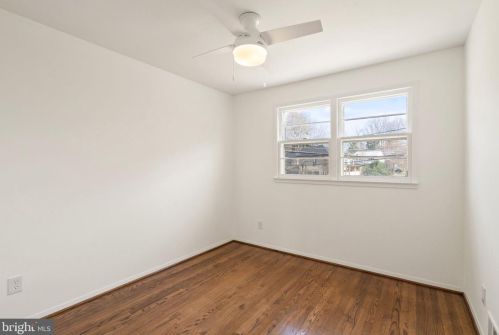 5217 Ravensworth Rd, Springfield VA  22151-2510 exterior