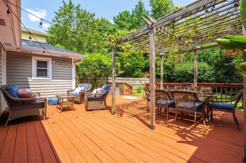 1627 Beacon Hill Blvd, Atlanta GA  30329-2517 exterior