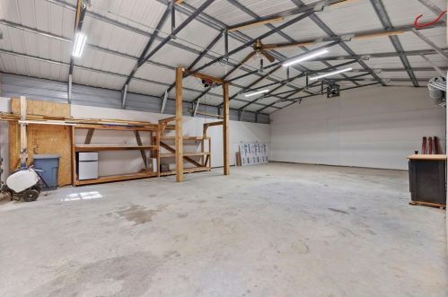 111 Butlers Ct, Conroe TX  77385-7906 exterior