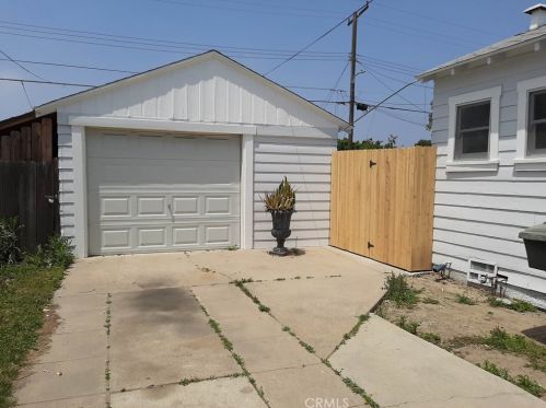 525 East St, Anaheim CA  92805-4835 exterior