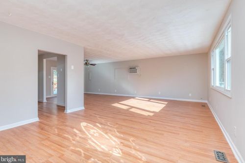 658 Mission Rd, Harpers Ferry, WV 25425-4503