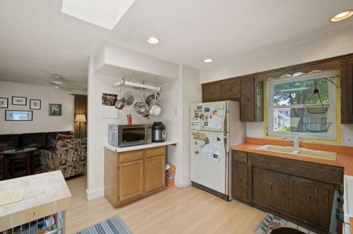895 Juno Ave, Saint Paul MN  55102-3713 exterior