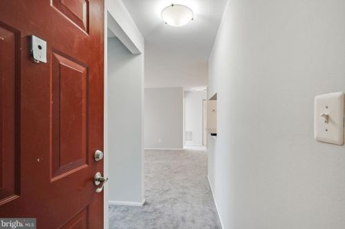 1781 Jonathan Way, Herndon, VA 20190-3534