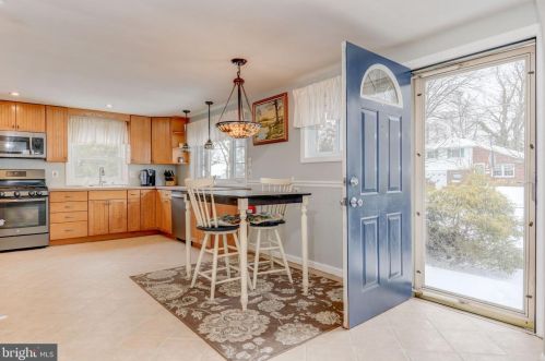 958 Chesterfield Rd, Haddonfield NJ 08033-3615 exterior