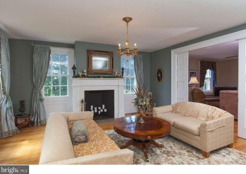 136 Mapleton Rd, Princeton NJ  08540-9600 exterior