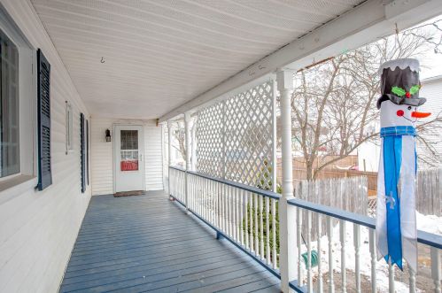 13 Middle St, Lisbon, ME 04252-1508