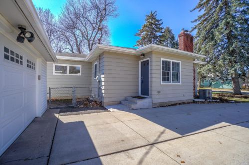 1930 Arona St, Saint Paul MN  55113-5843 exterior