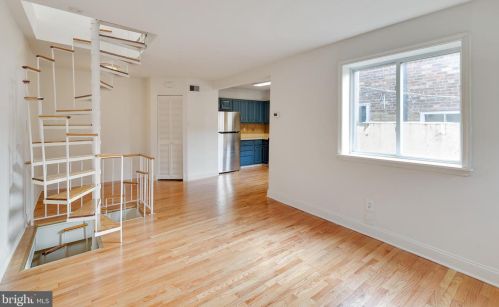 1229 Iseminger St, Philadelphia, PA 19147-4503