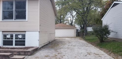 225 Creekside Dr, Lemont IL  60440-2753 exterior