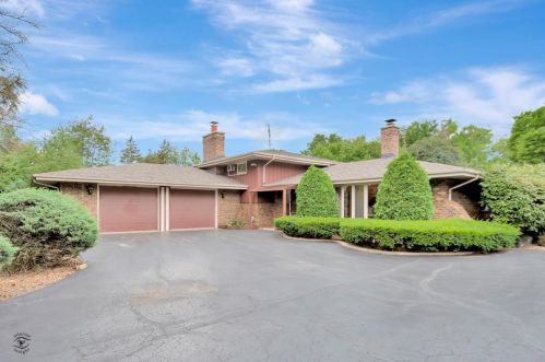 18964 Parker Rd, Mokena, IL 60448-9606