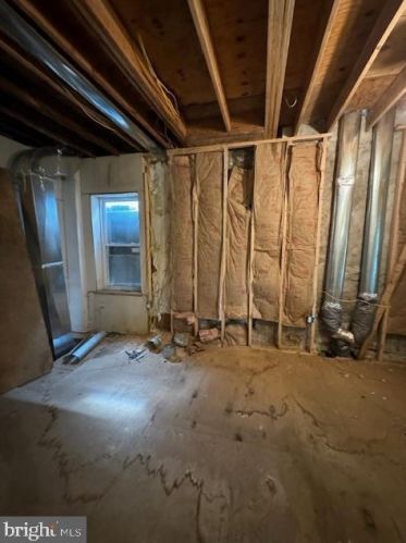 129 63rd St, Philadelphia PA 19142-2303 exterior