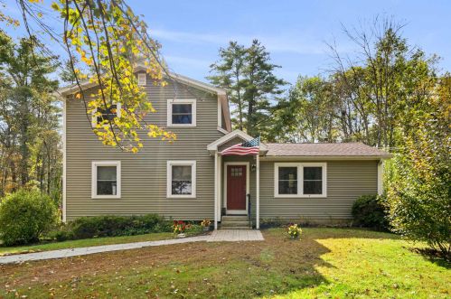 240 Blackwater Rd, Dover, NH 03820-8701