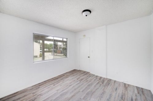 724 Acacia Ave, Glendale CA  91205-3006 exterior