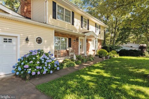 432 Lynwood Dr, Severna Park, MD 21146-2433