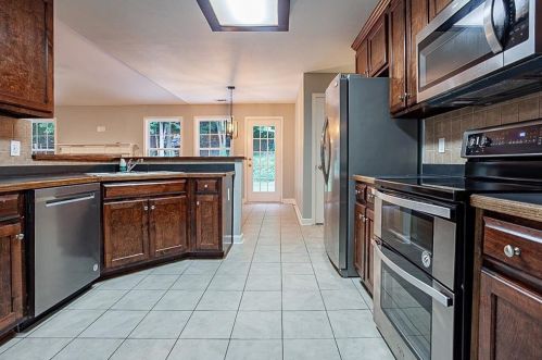 264 Laurel Oaks Ln, Jefferson GA  30549-5592 exterior