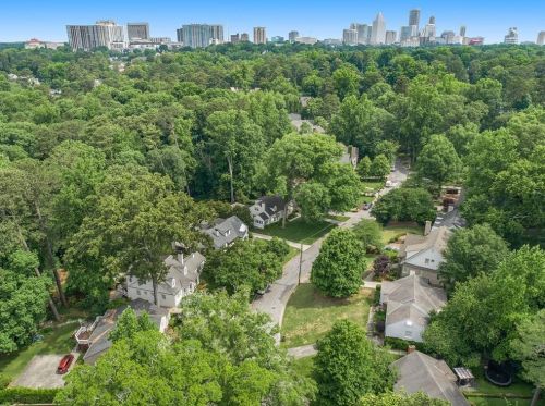 2654 Ellwood Dr, Atlanta GA  30305-3866 exterior