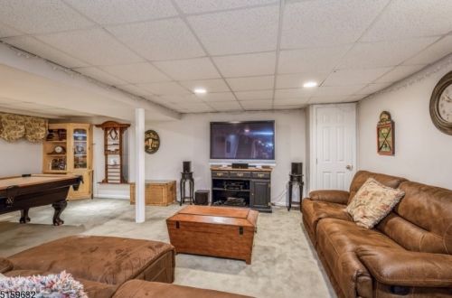 29 Phyllis Pl, Dover NJ  07869-4609 exterior