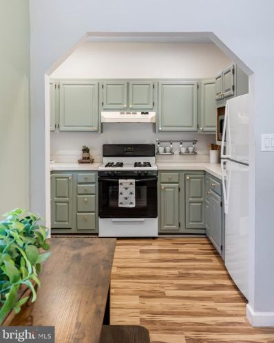 244 Hopkins Ave, Haddonfield NJ  08033-1409 exterior