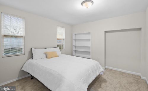 5865 Banning Pl, Springfield VA  22015-3666 exterior